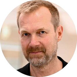 Lars G Larsson