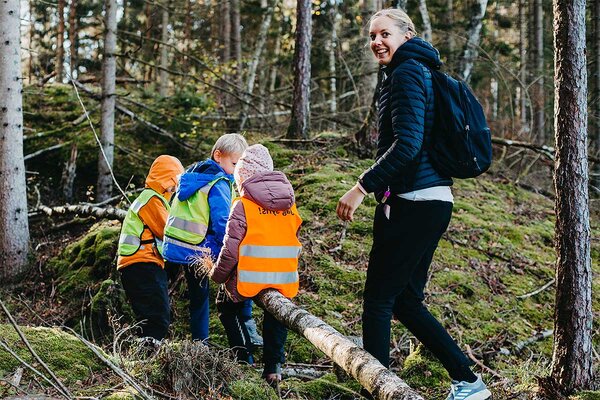Utomhuspedagogik i förskolan | © Johnér Images / Getty Images